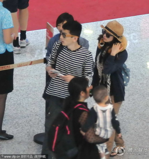 ��ͼ����ʫʫ���ڳ������� ������ȴ����Ь