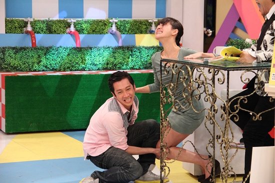 陈汉典《康熙》被打妈妈不舍 小S下跪道歉